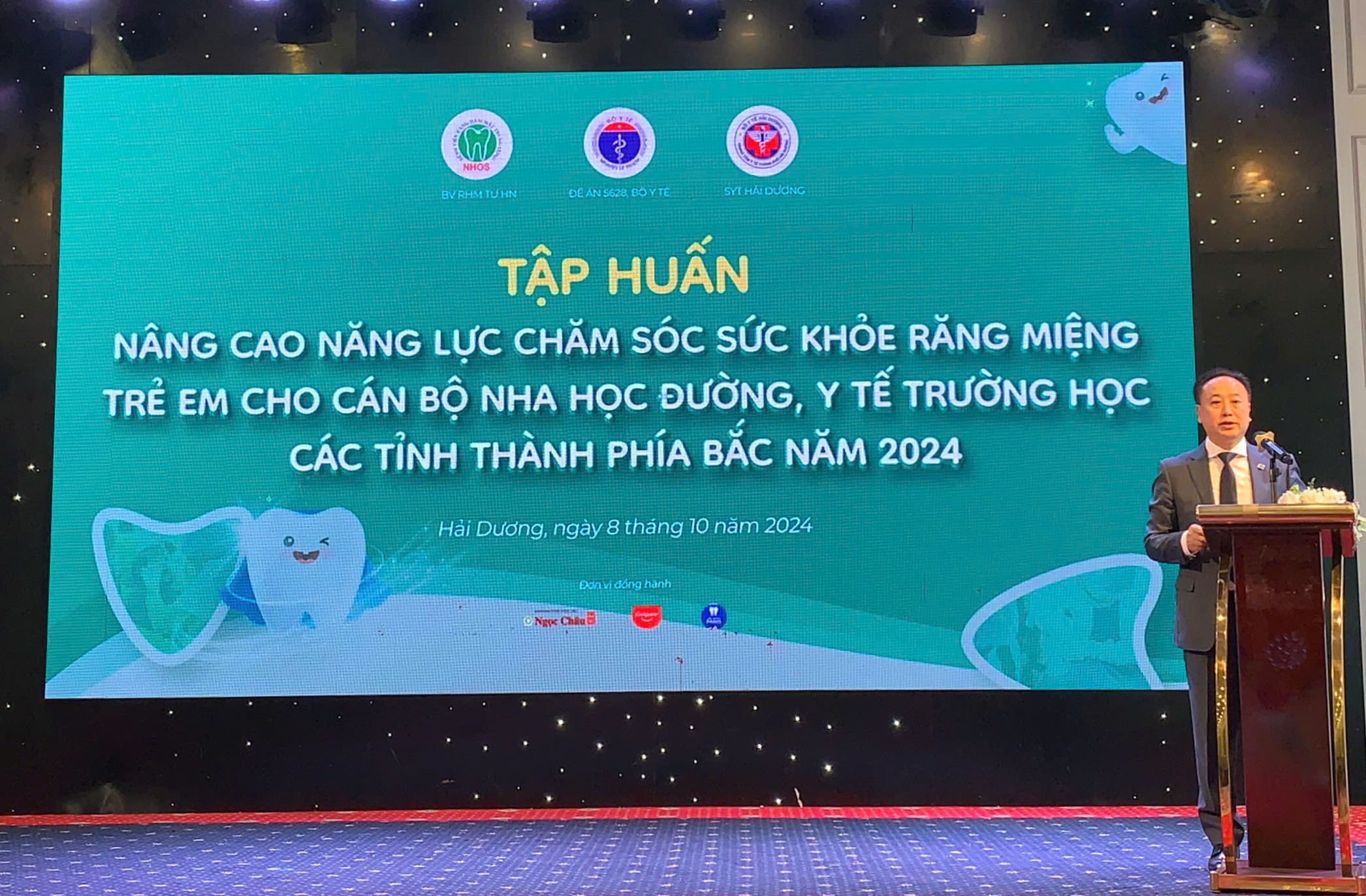 PGS.TS. Trần Cao Bính, Giám đốc Bệnh viện Răng Hàm Mặt Trung ương Hà Nội, phát biểu khai mạc lớp tập huấn